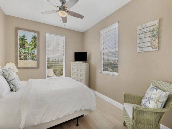 Luxury Four Bedroom Vacation Home in Holmes Beach